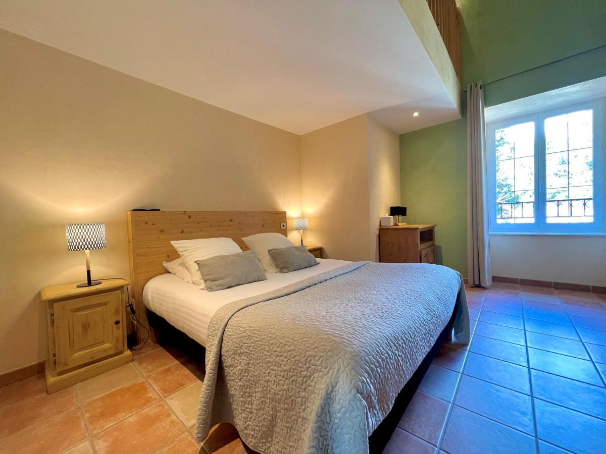 Logis Hotel Restaurant Le Domaine De L'Eau Vive Largentiere Exterior photo